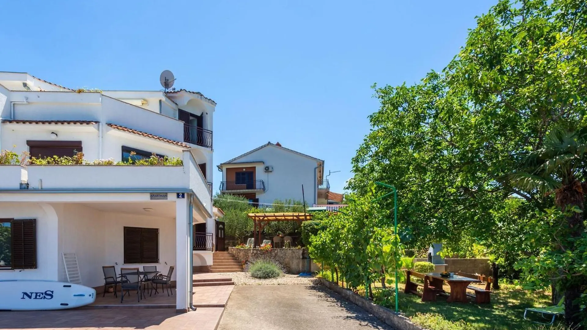 1 Bedroom Apartment With Terrace Njivice Croatia