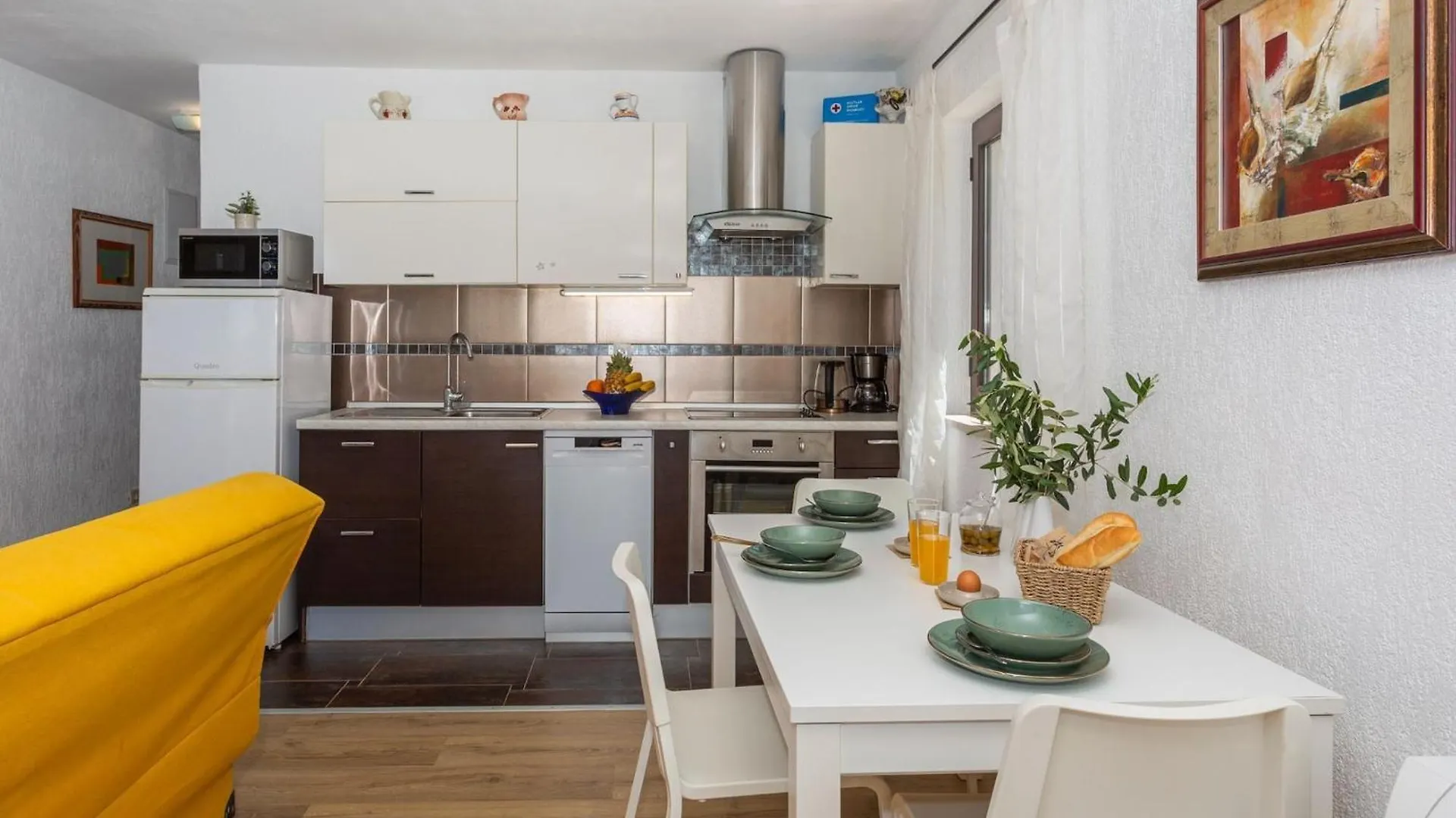 1 Bedroom Apartment With Terrace Njivice Croatia